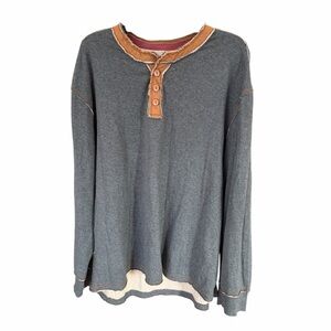 This is a Carbon 2 Cobalt Long-Sleeve Kinetic Henley shirt in gray cotton.